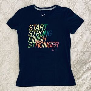 NIKE Graphic Tee | M